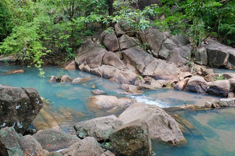 10 Suối đẹp hút hồn Khánh Hòa đừng bỏ qua