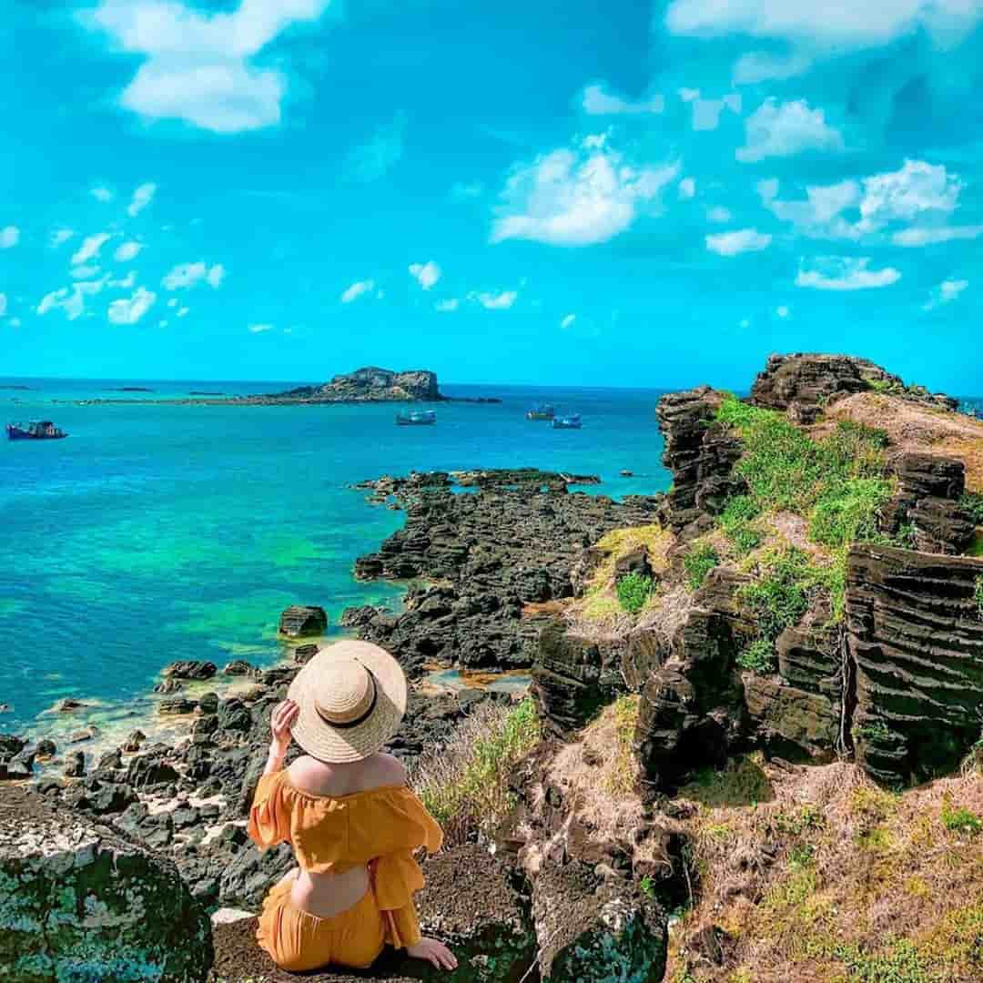 Bãi Nhỏ - Gành Hang: nàng công chúa ngủ quên của đảo Phú Quý - Dulichdaydo.net - Khám phá thế giới trong tầm tay