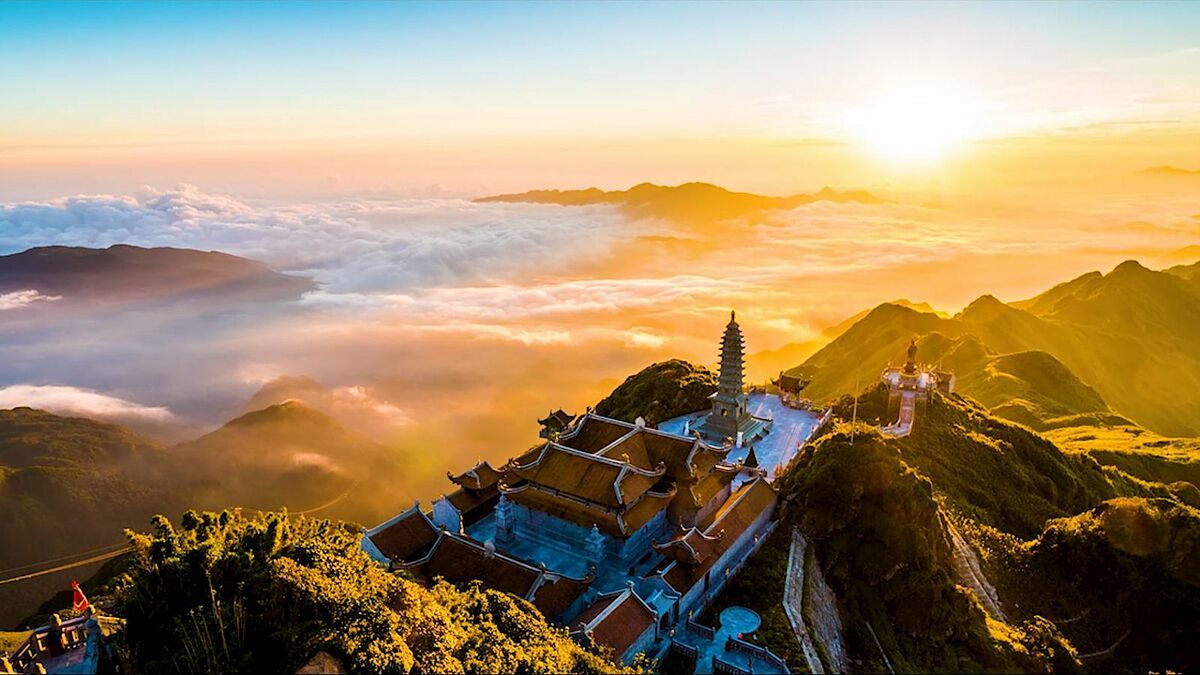 Điên đảo trước vẻ đẹp hùng vĩ của Fansipan - Phan xi păng nóc nhà Đông Dương