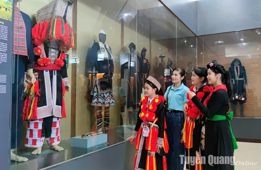 Bảo tàng Tuyên Quang: Không gian lưu giữ hồn cốt văn hóa dân tộc - Trang  TTĐT Sở Văn hoá, Thể thao và Du lịch tỉnh Tuyên Quang