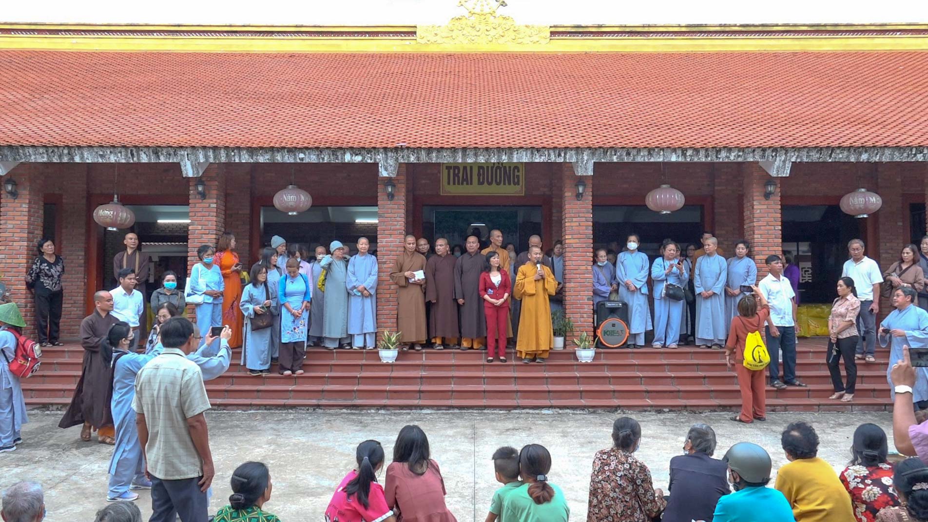Hậu Giang: Thiền viện Trúc Lâm Hậu Giang tặng 500 phần quà cho bà con có  hoàn cánh khó khăn - Phật Sự Online