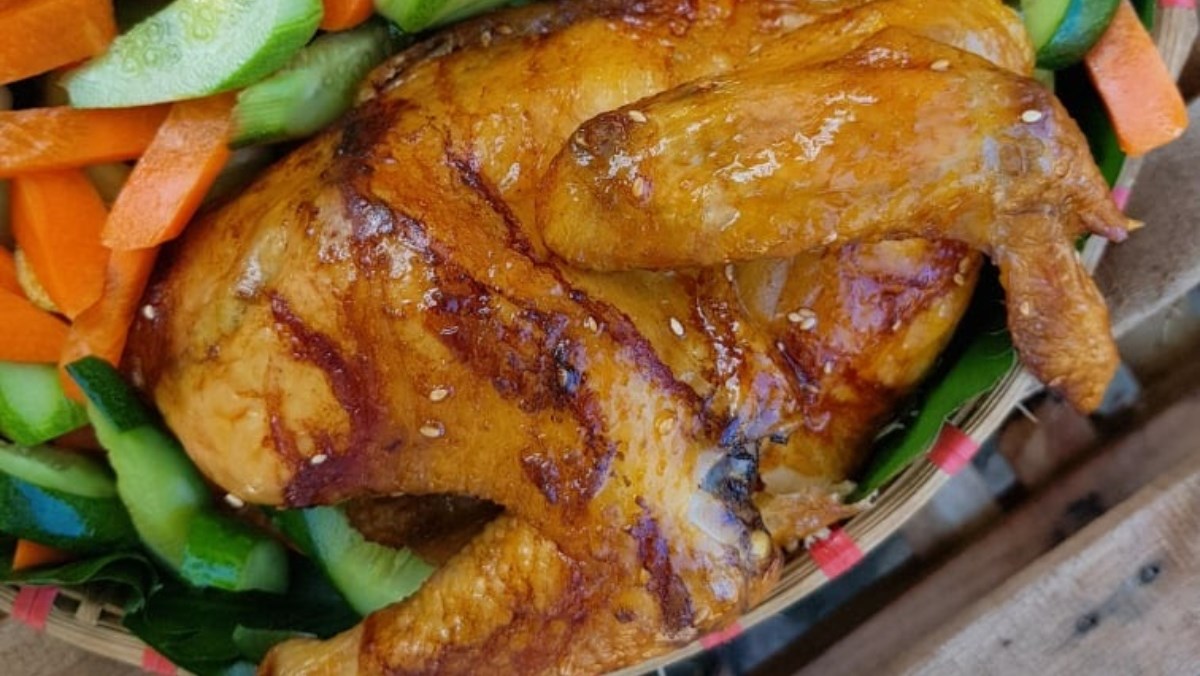 Cách làm gà nướng lá mắc mật bằng lò nướng thơm ngon đậm đà hương vị