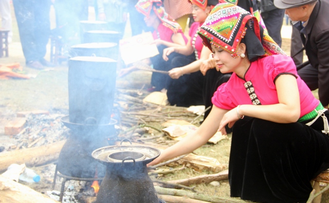 Xôi ngũ sắc - Văn hóa ẩm thực đặc trưng của vùng núi Tây Bắc