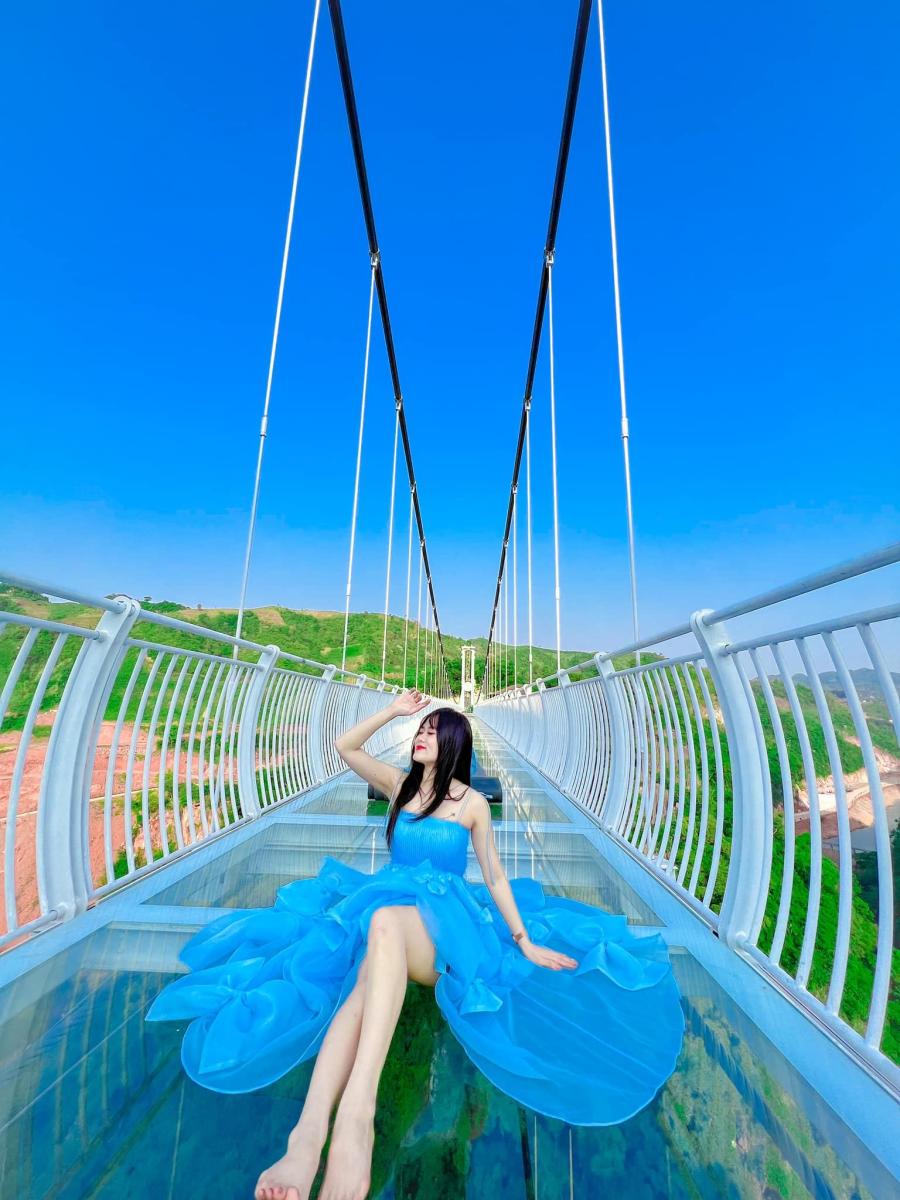 MỘC CHÂU - CẦU KÍNH BẠCH LONG