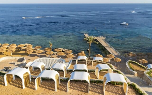 Meraki Beach Club