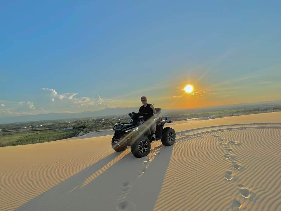 Kinh Nghiệm Du Lịch Đồi Cát Quang Phú 2026: "Sa Mạc Trắng" Giữa Lòng Di Sản | Hello Trip Việt Nam