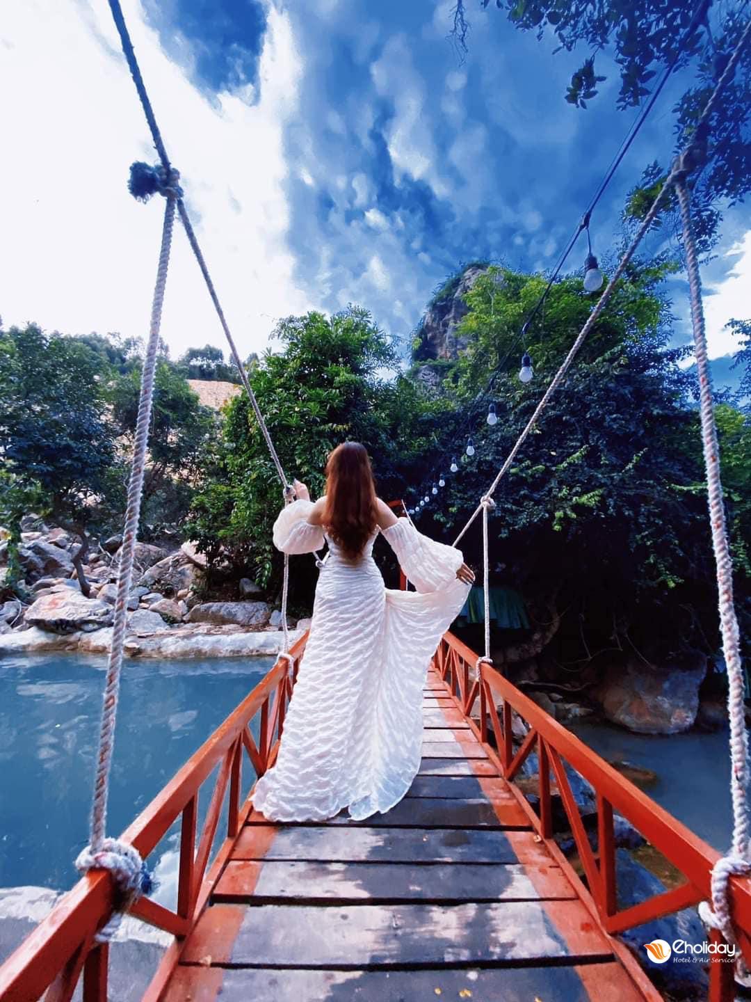 Tuyệt tình cốc Quy Nhơn - điểm check in HOT của giới trẻ - Eholiday.vn