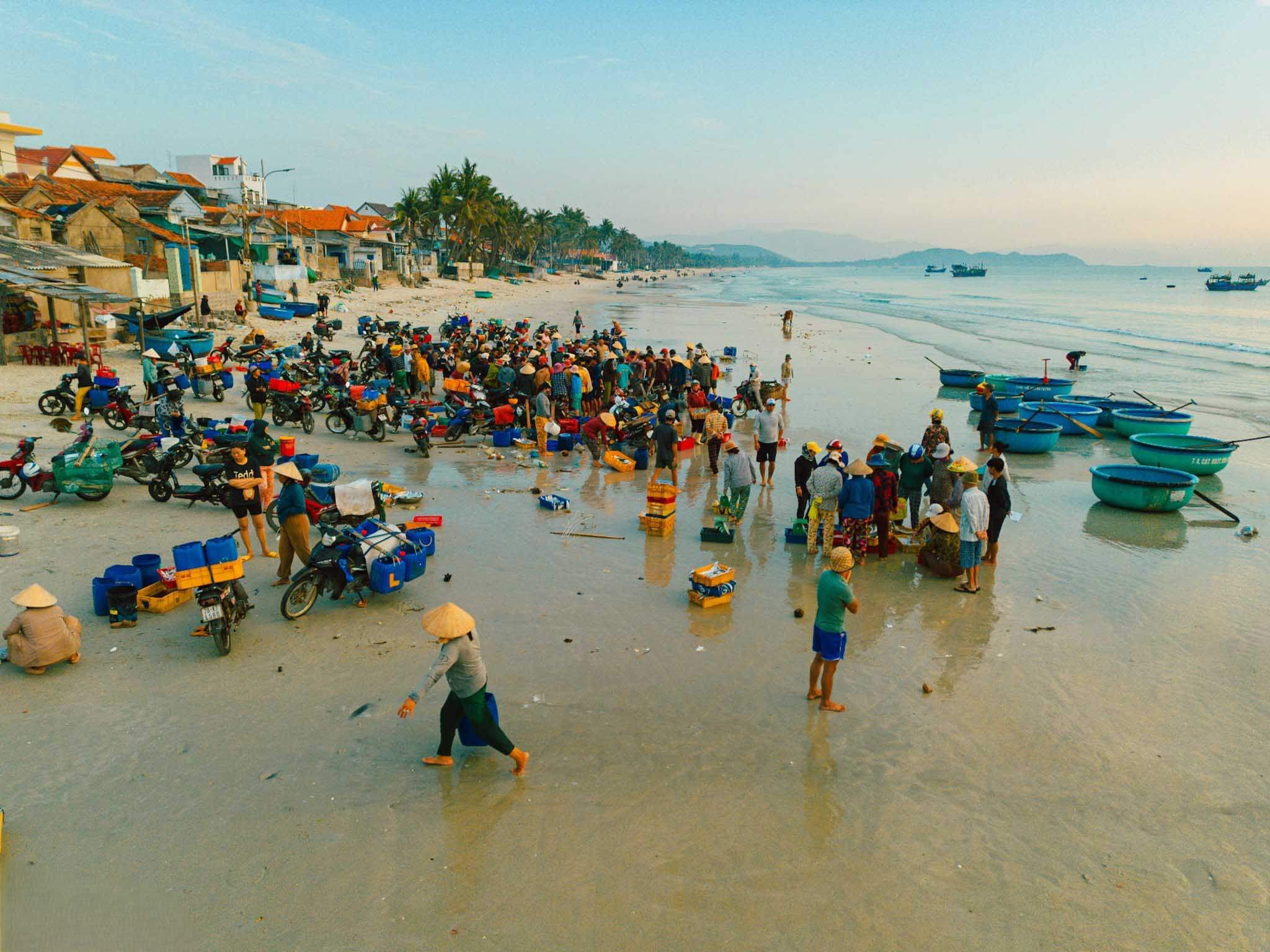Làng chài Ninh Thủy Khánh Hòa - Vẻ đẹp bình yên níu chân du khách - Lalago